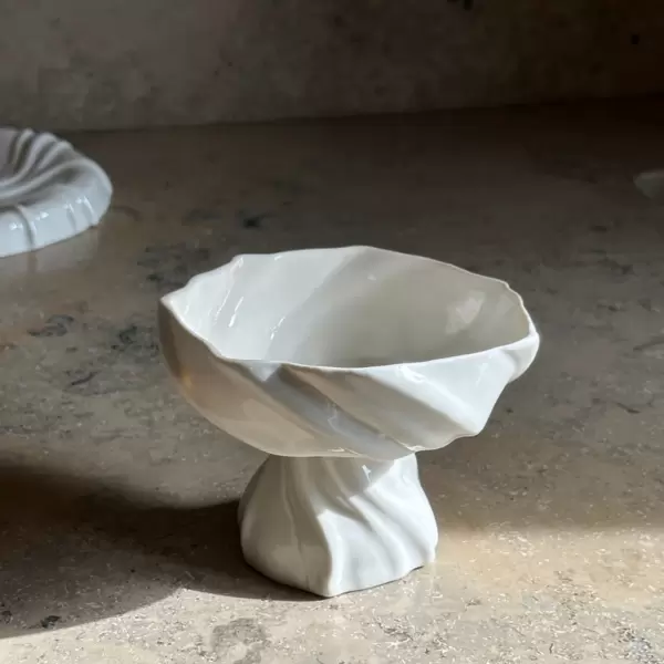 Atelier Maree - Lille Piedestalskål, Hvid