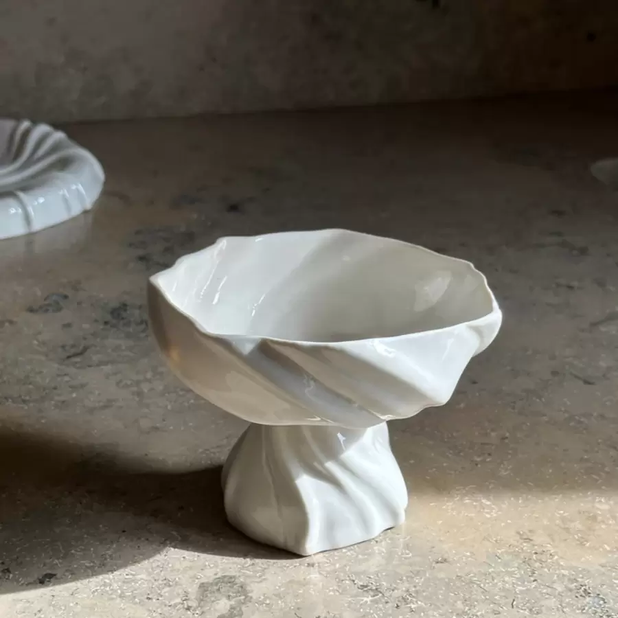 Atelier Maree - Lille Piedestalskål, Hvid