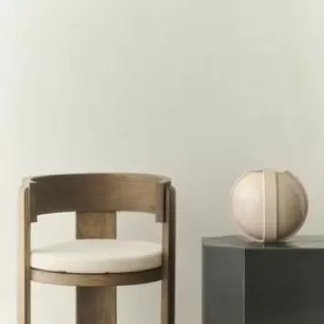 Louise Roe - Vinci Vase 01, Ivory Louise Roe - Vinci Vase 01, Ivory