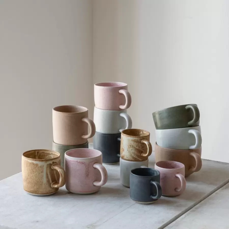 Julie Damhus - ODA stor te/kaffe/chokolade kop m. hank, beige