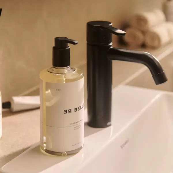 Rebelle - Hand & Body Wash, Mandarin/Rosemary 500 ml.