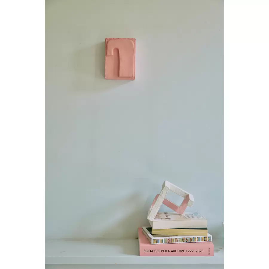 HK living - Pocket exhibit: Crave (12x7x16cm)