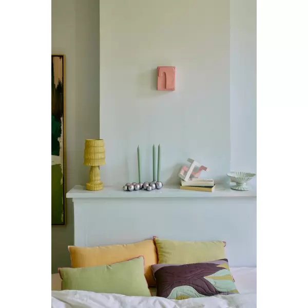 HK living - Pocket exhibit: Crave (12x7x16cm)