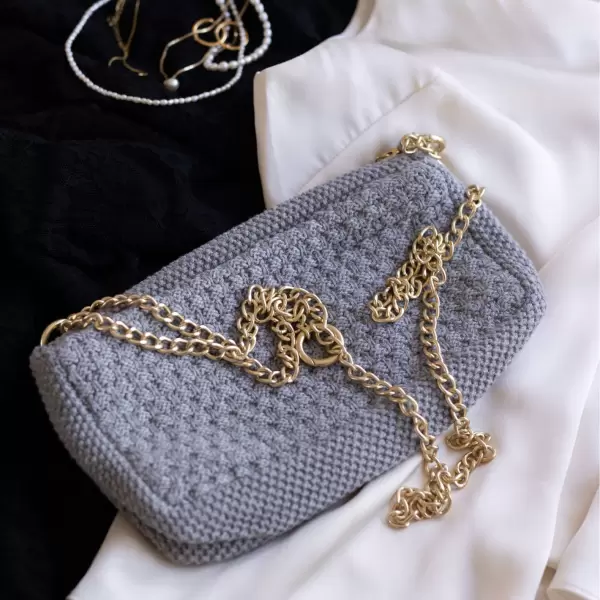 By LOHN - Strikket Clutch Petra, Cross Body Kæde, Med. Grey Melange