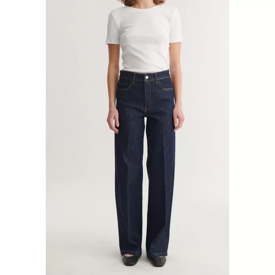 Basic Apparel - Enya Rinse Wash Jeans