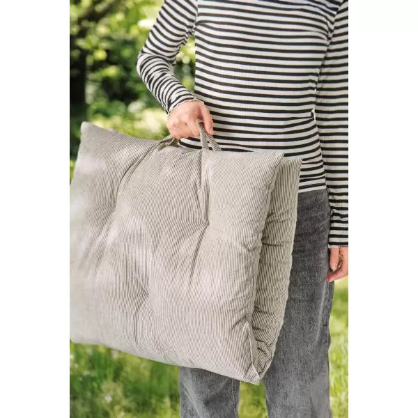 Ib Laursen -  Madrashynde Lina, Natur/Tynde sorte striber 50*100