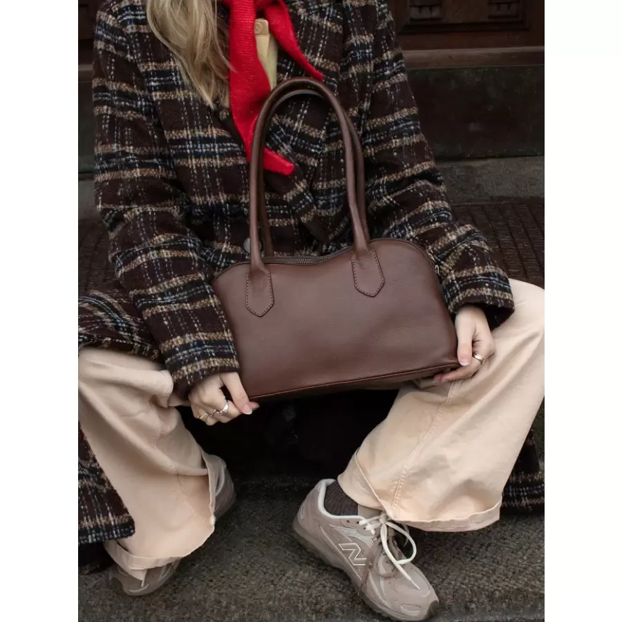 REDESIGNED - Skuldertaske Nynne Big, Brun