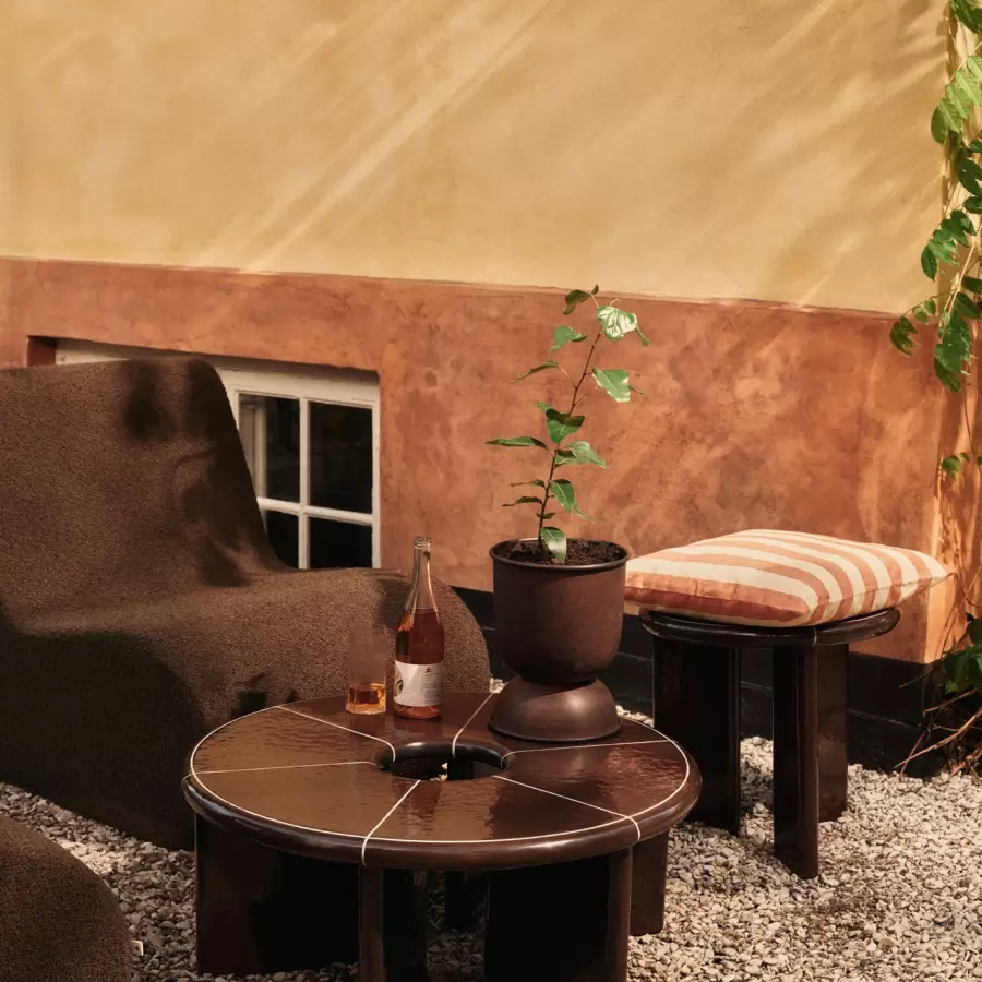 ferm LIVING - Hourglass Pot, Rust Ø:21*30