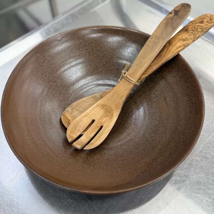 Vangs Keramiske Værksted - Stor hånddrejet salatskål, Grandma's Gravy Ø:27,5*7,2