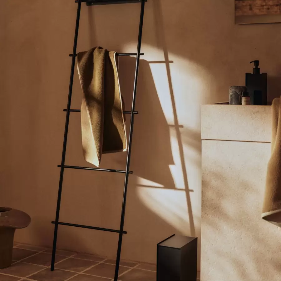 ferm LIVING - Sama Toiletspand, Black