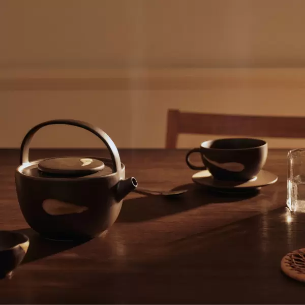 ferm LIVING - Koyo Kop med underkop, Dark Brown/Buff