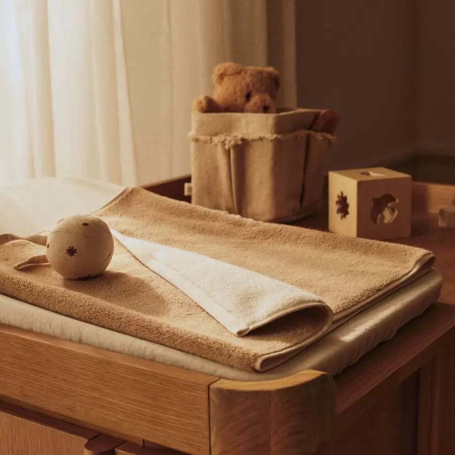 ferm LIVING - Badehåndklæde Ekko ØKO, 70*140 - Fl. farver