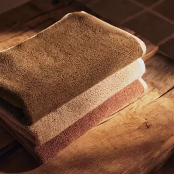 Ferm Living - Badehåndklæde Ekko ØKO, 70*140 - Fl. farver Ferm Living - Badehåndklæde Ekko ØKO, 70*140 - Fl. farver