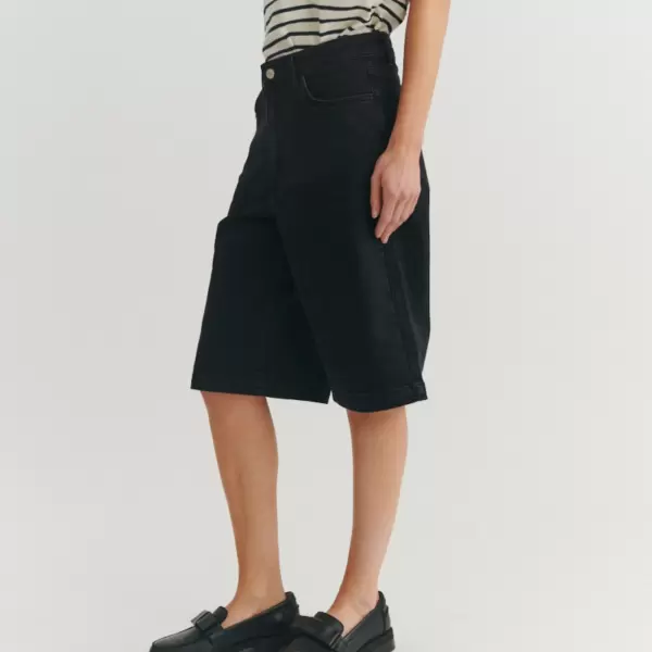 Basic Apparel - EA Black Shorts