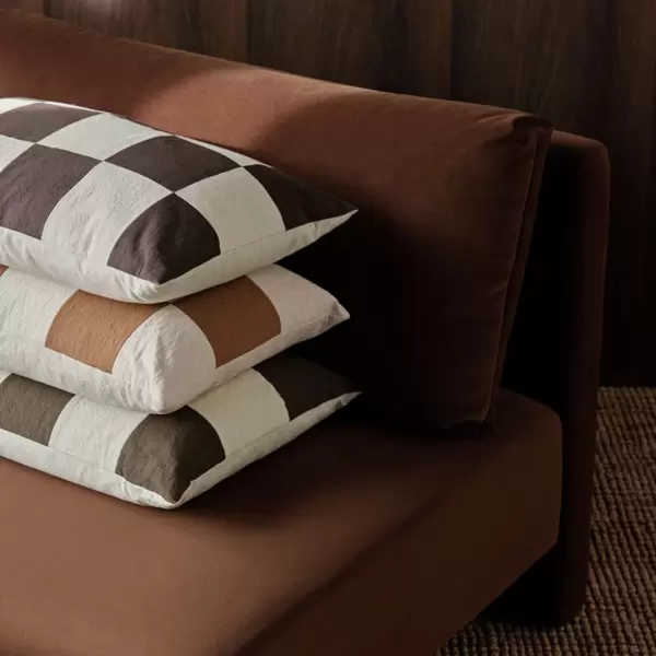 Ferm Living - Pude Fold Patchwork, Coffee/Undye 40*60