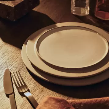 Ferm Living - 2 Desserttallerkener Ø:22 Grå/Hvid