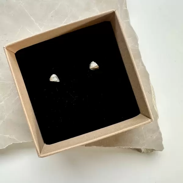 Sisse Dinesen - 2 Øreringe med små fingeraftryk