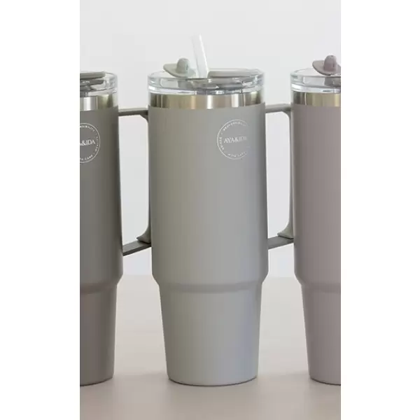 AYA&IDA - Termokop med sugerør 885 ml. AYA&IDA - Termokop med sugerør 885 ml.