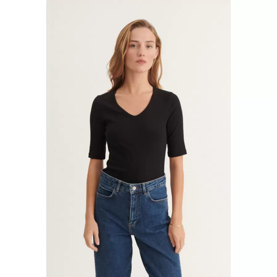 Basic Apparel -  Ludmilla SS Tee, sort