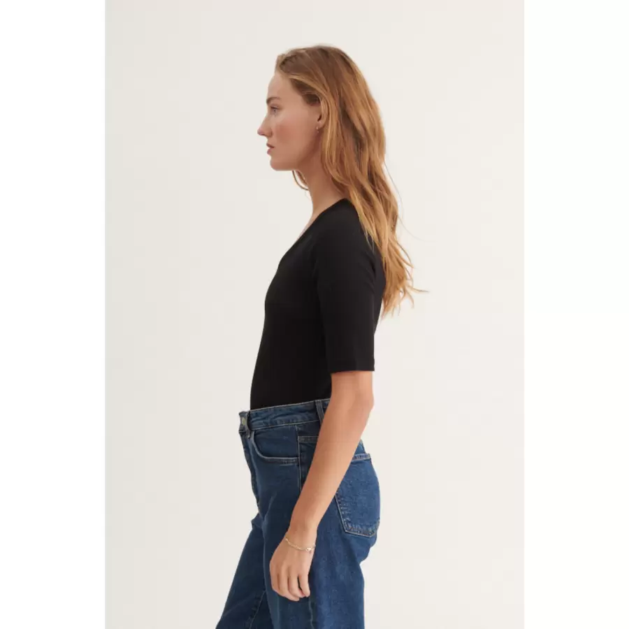 Basic Apparel -  Ludmilla SS Tee, sort
