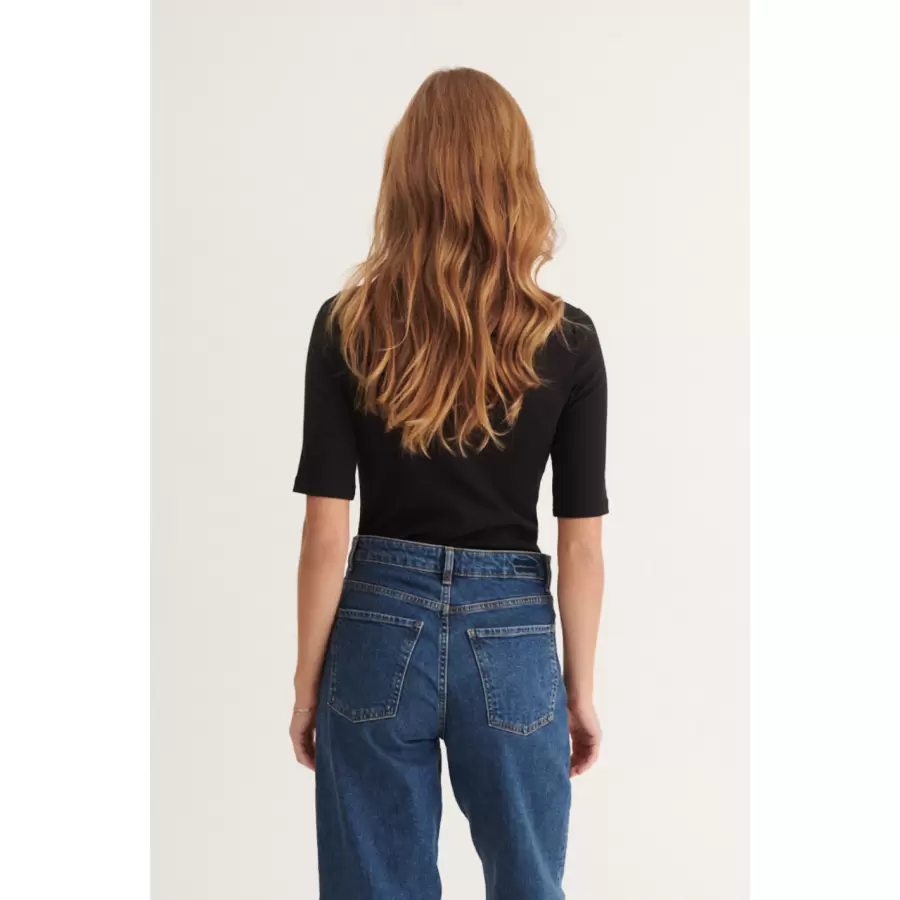 Basic Apparel -  Ludmilla V-Neck, Sort
