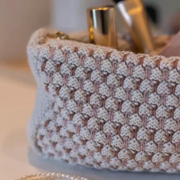 By LOHN - Strikket Clutch, Multi 22*11*5 By LOHN - Strikket Clutch, Multi 22*11*5